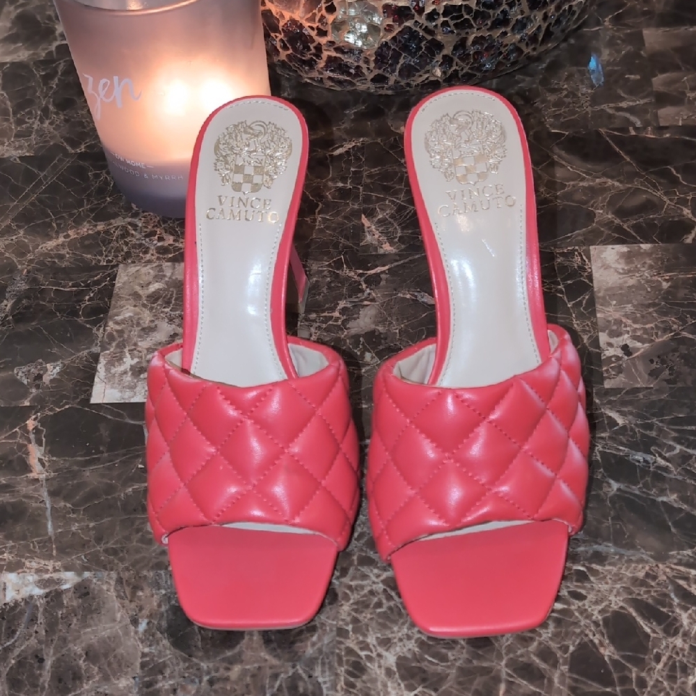 NEW - Vince Camuto Red Orange Quilted Women's Heels